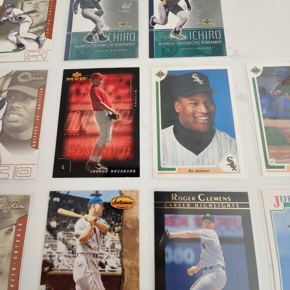 11 Assorted Baseball Cards - Various Years - Picture 4 of 4